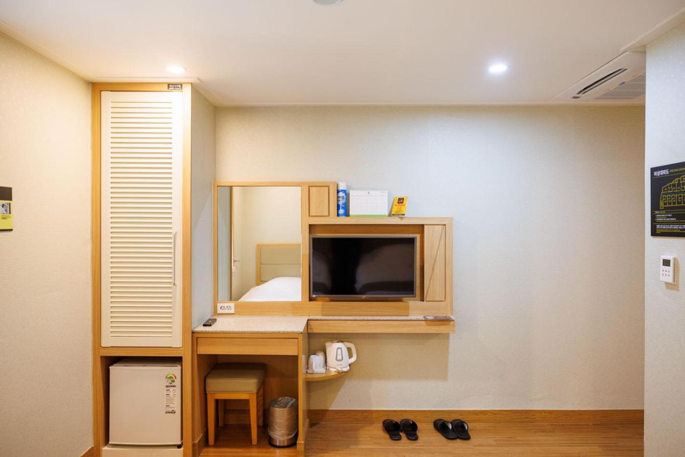 Staz Hotel Jeju Robero Kültér fotó